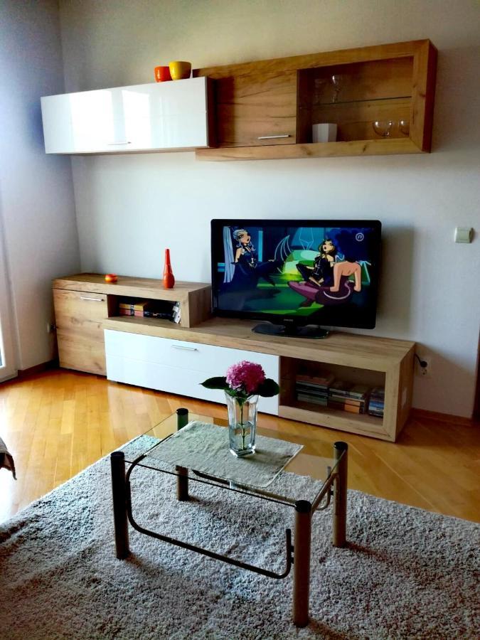 Apartment Mia - Spacious Apartment On 85 M2 With Beautiful Sea View Trogir Exterior foto