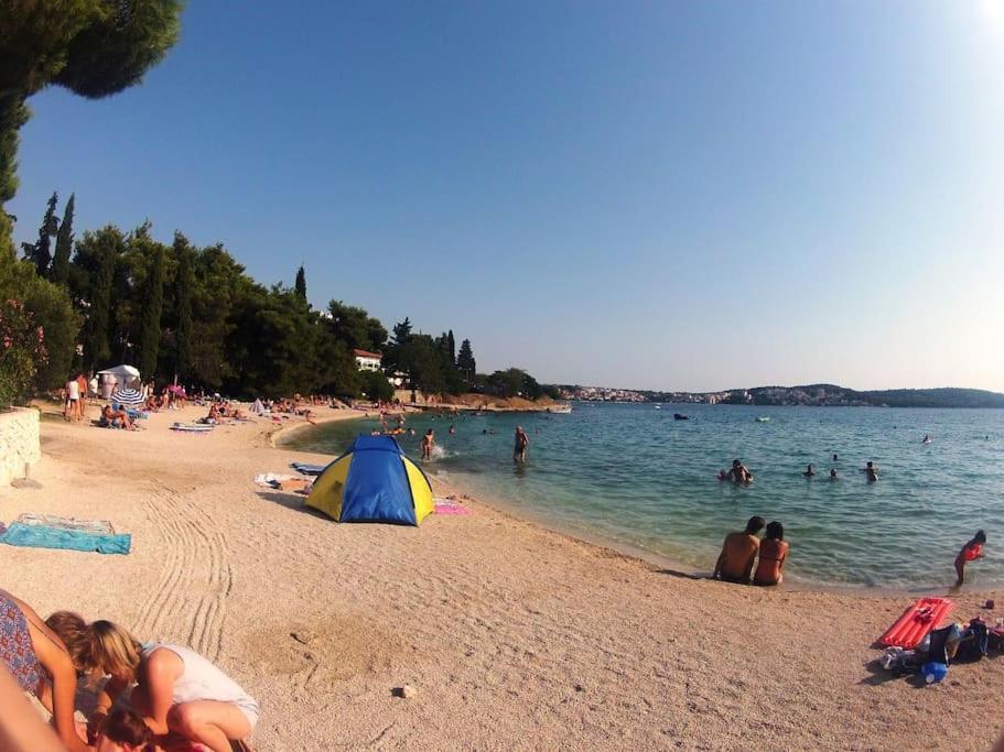 Apartment Mia - Spacious Apartment On 85 M2 With Beautiful Sea View Trogir Exterior foto