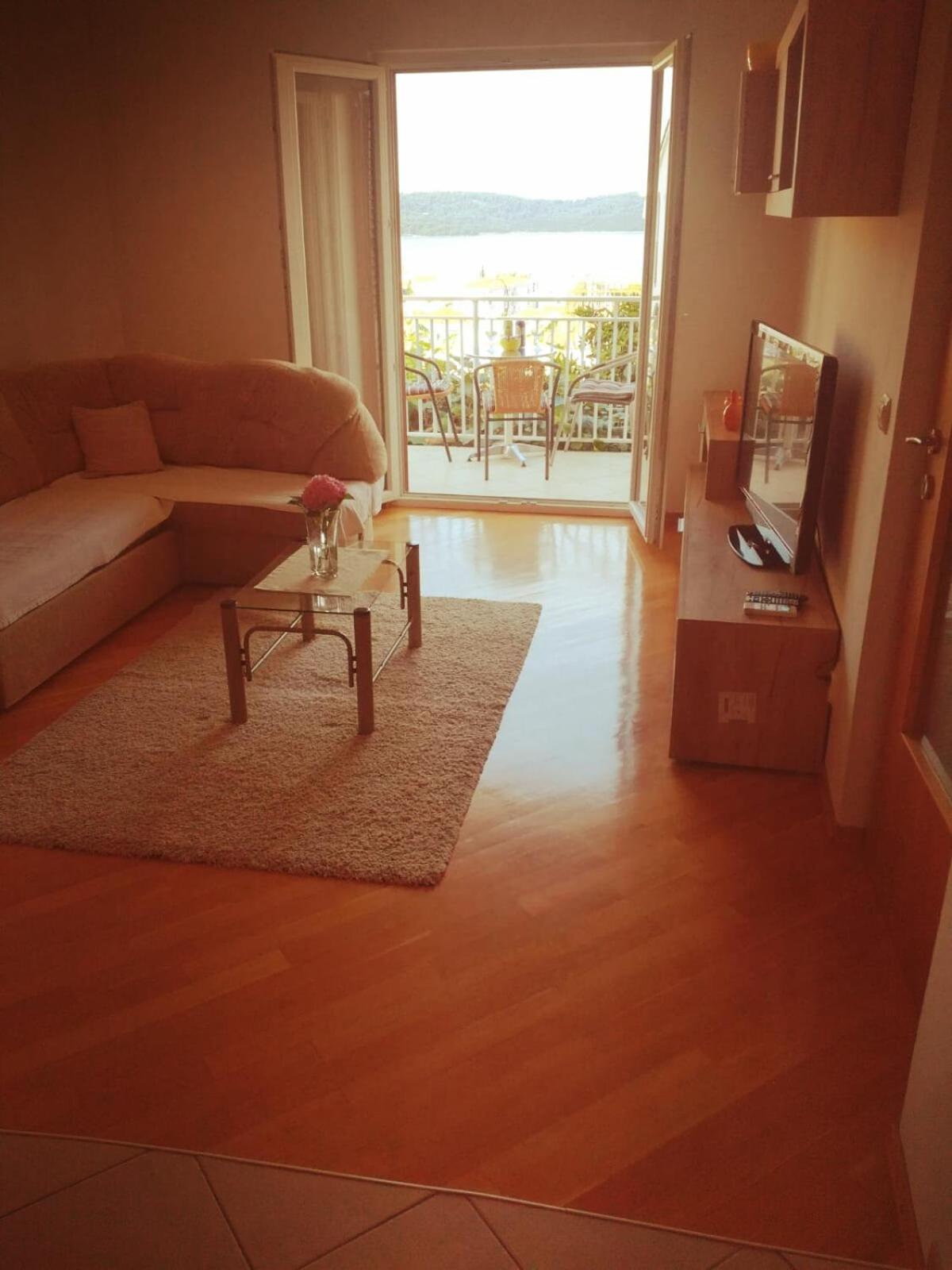 Apartment Mia - Spacious Apartment On 85 M2 With Beautiful Sea View Trogir Quarto foto